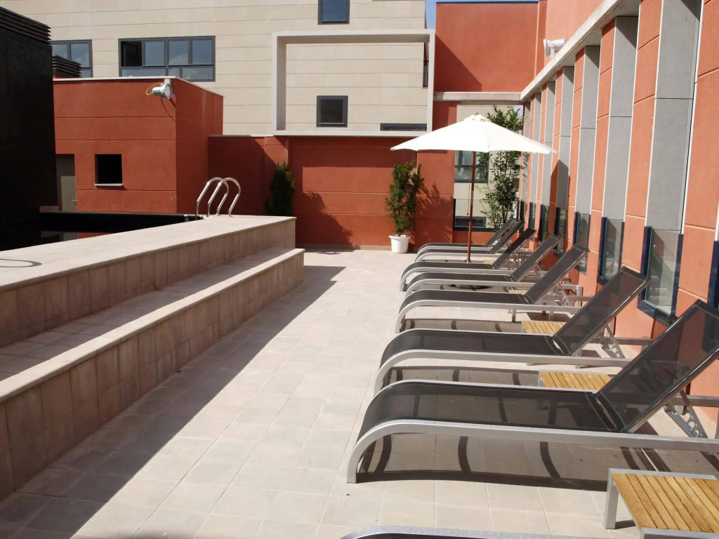 Eco Alcalá Suites
