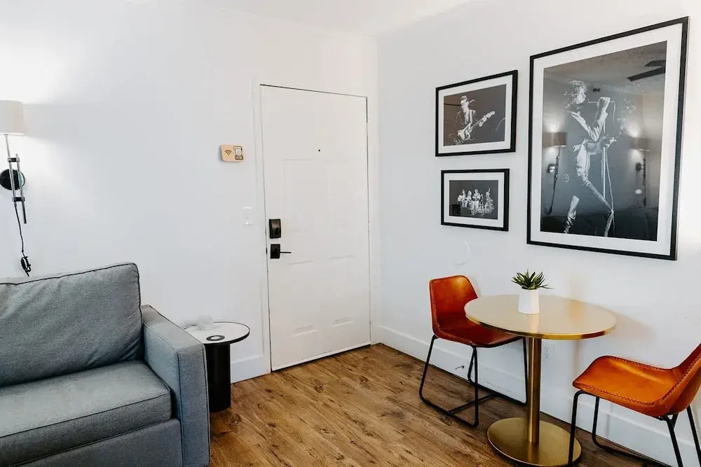 The Vinyl at Music Row - 1 Bedroom Apartment