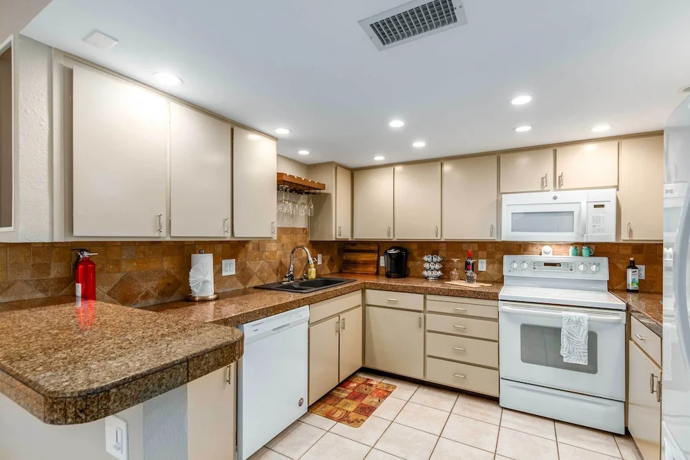'casa Feliz' Old Town Condo w/ Patio & Pool Access
