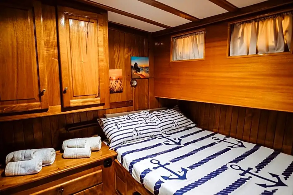 Sicily Sea Charter CAICCO HANDE CAPO GALERA