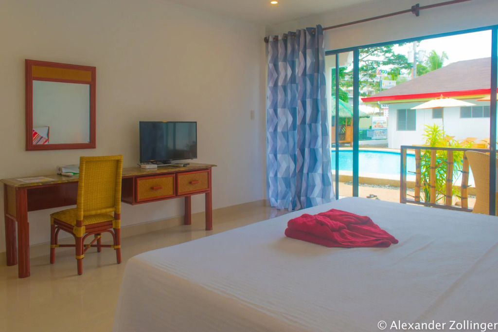 Alona Vida Beach Hill Resort