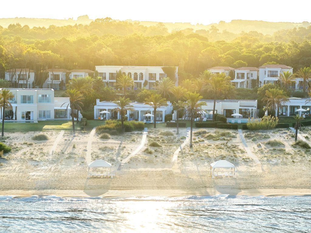 Mandola Rosa, A Resort to Live