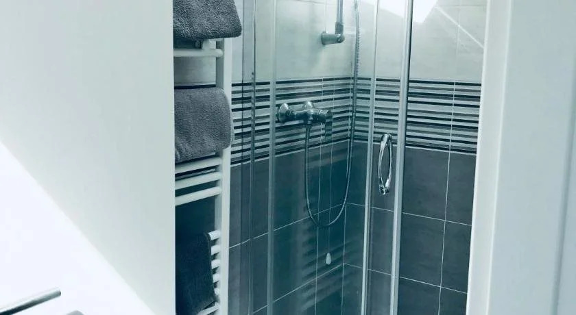 Bella Vita Guesthouse -parcheggio privato interno