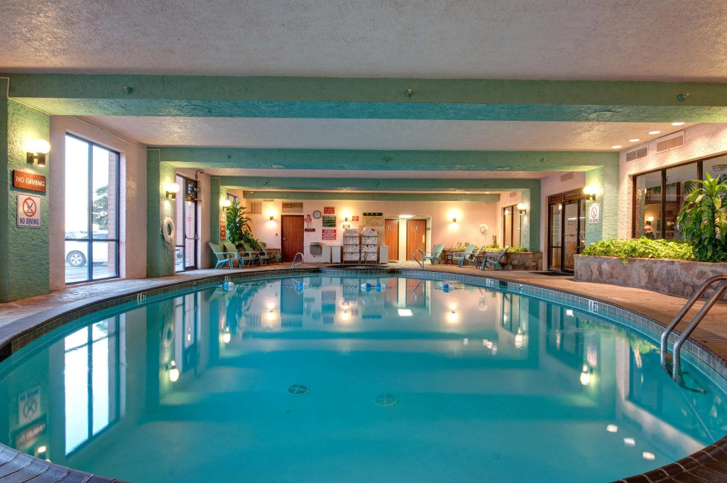 MCM Elegante Suites Abilene