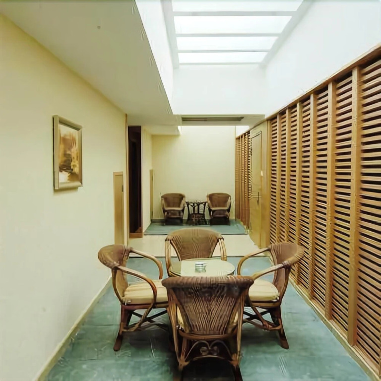 Shi Pu Business Hotel