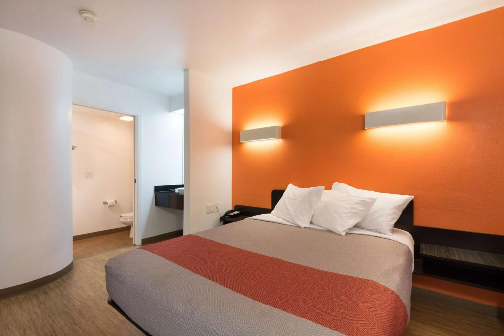 Motel 6-Dallas, TX - Northeast