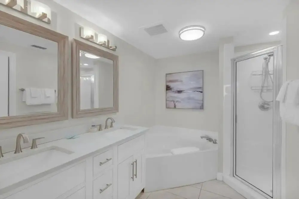 Coastal Condo 607 by Brightwild Beachfront