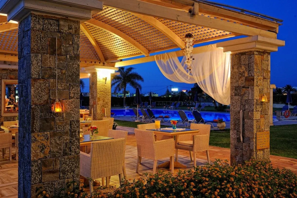 Socrates Hotel & Villas Malia Beach