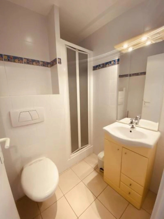 Large Light and Modern 2 Bedroomed Apartment in Cannes With Sea Views Pool and Lovely Terrace - 1503
