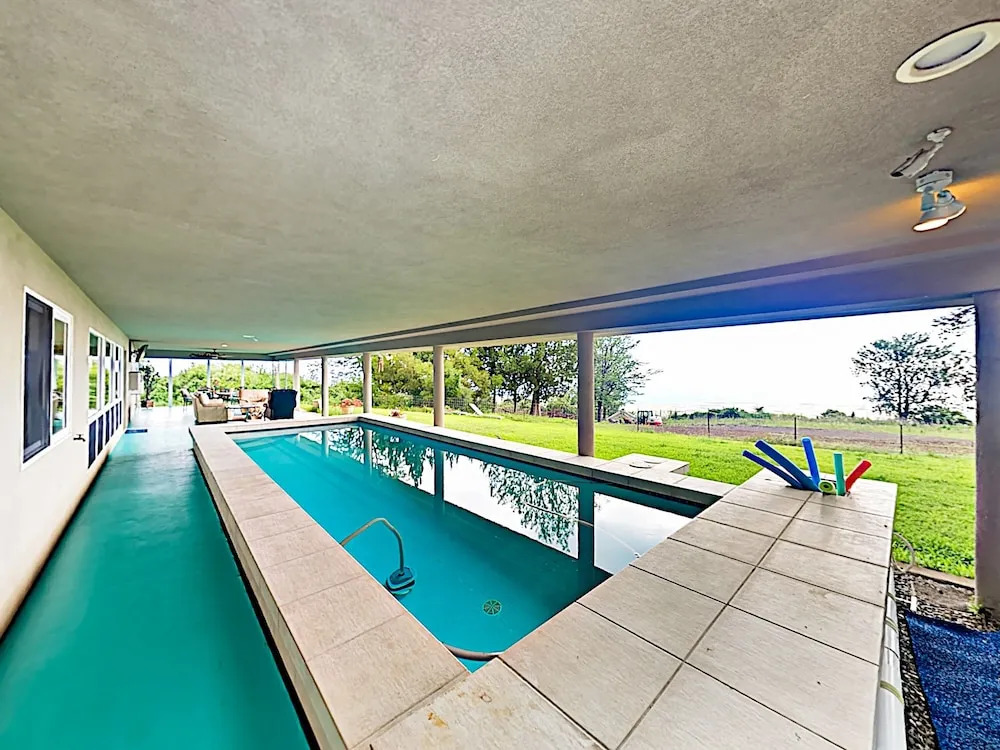 New Listing! 2-Acre W/ Pool, Ocean Views 4 Bedroom Home