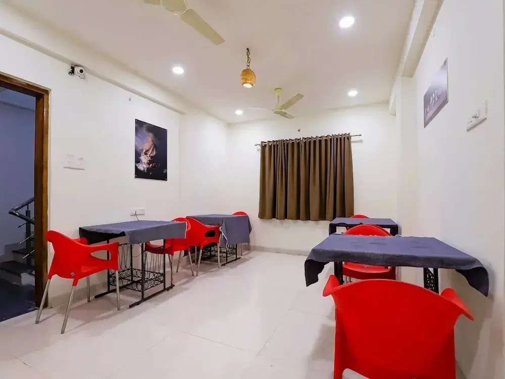Restr Inn Manish Nagar