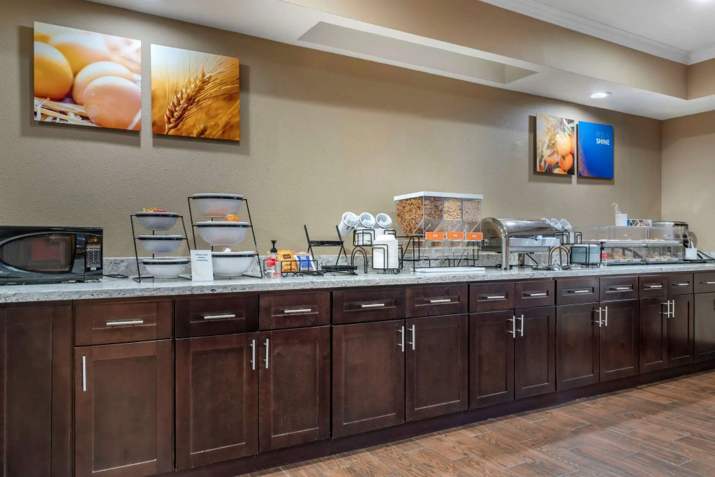 Comfort Inn & Suites Sacramento - University Area