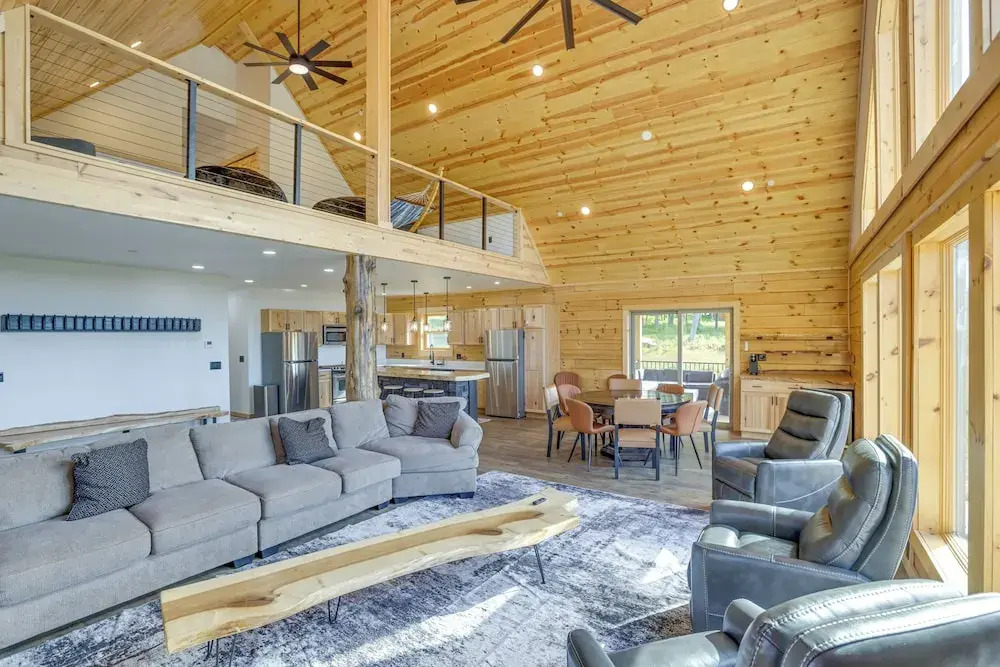 Mtn Cabin w/ Hot Tub + Game Room in Mchenry
