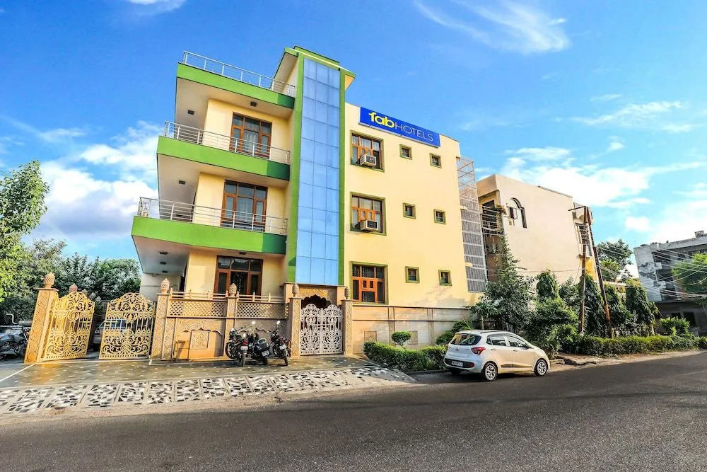 FabHotel Silver Inn