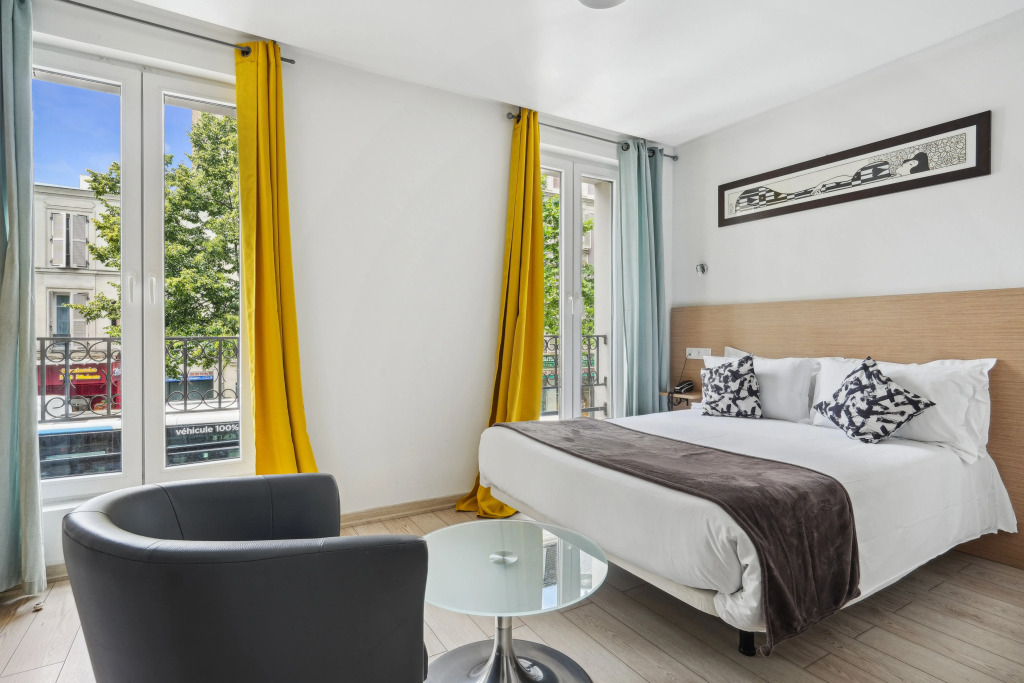 Hôtel Le National Clichy Paris