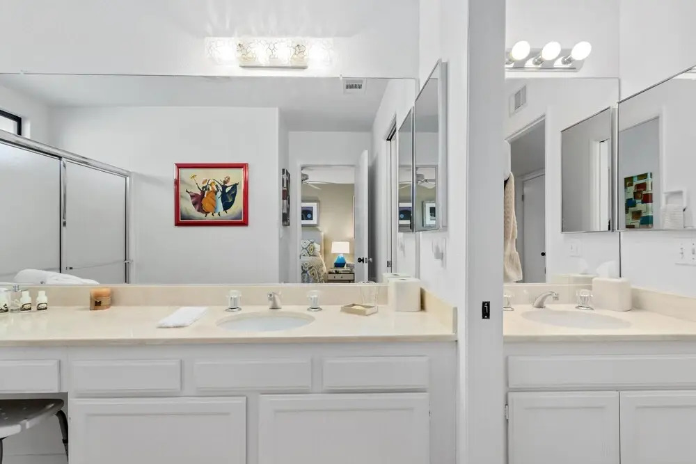 Modern Sunrise 3 Bedroom Home by Redawning