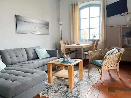 Ferienwohnungen Ostseestern - 7 Apartments, Obstgarten, Lagerfeuer, Spielplatz, Fußbodenheizung, Parken