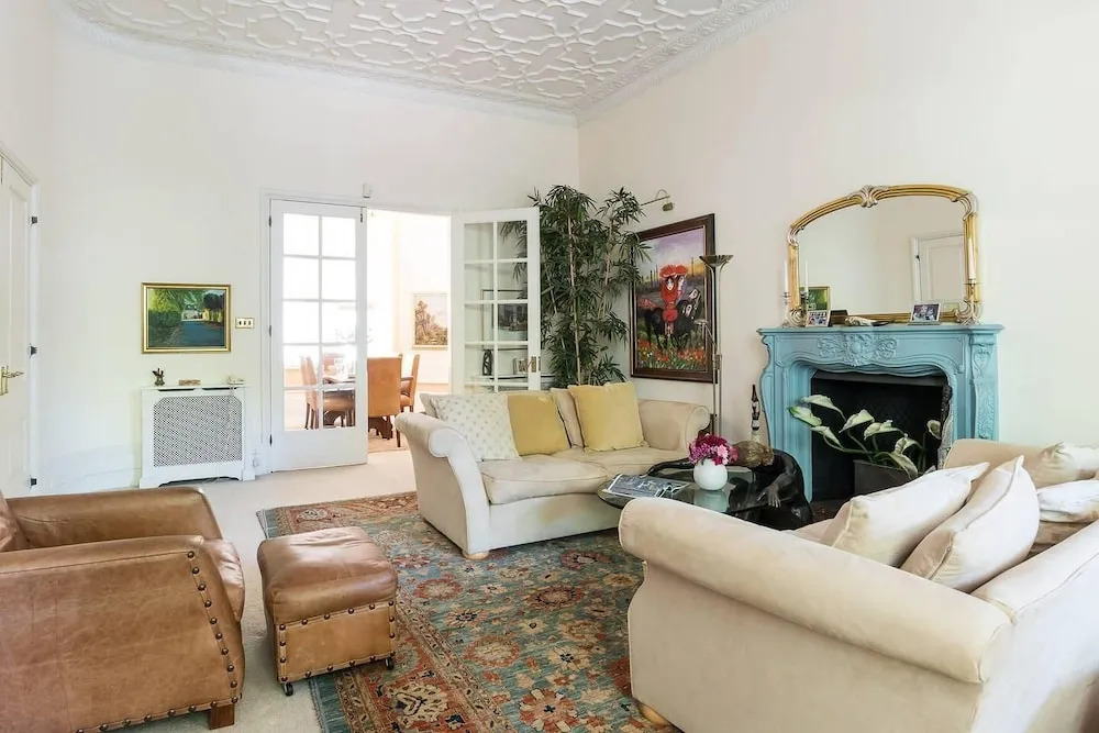 Beautiful Traditional 2BR in Central London