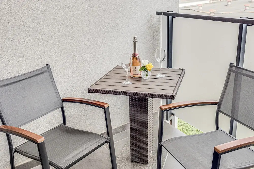 ARI - ARED Luxurious Apartments