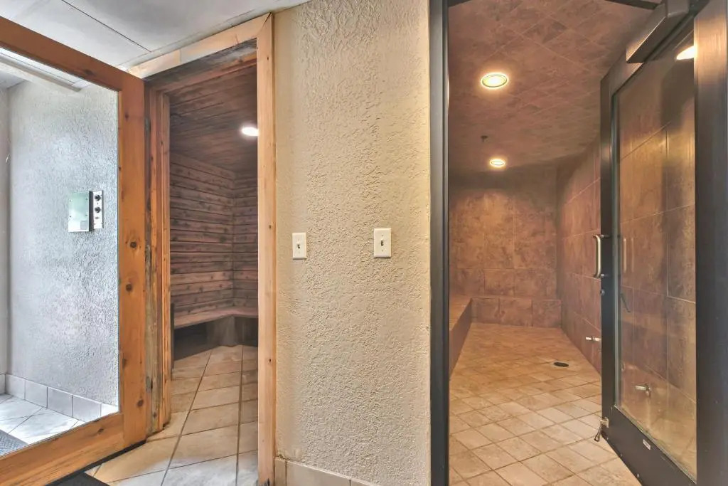 Silverado Lodge One Bedroom plus Loft by Canyons Village Rentals 223B
