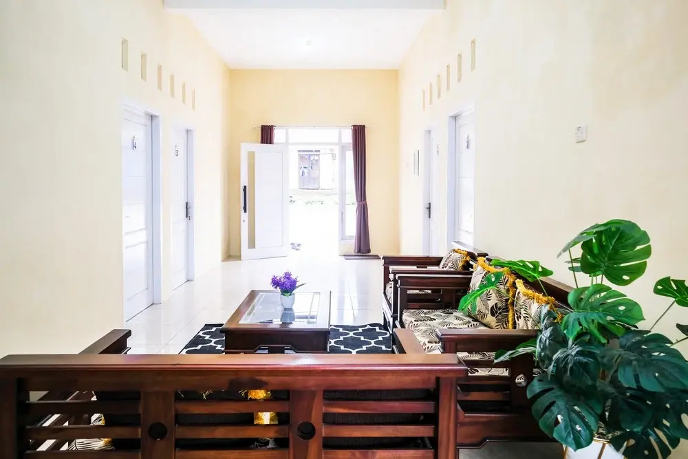 RedDoorz Syariah near Jalan Dieng 6