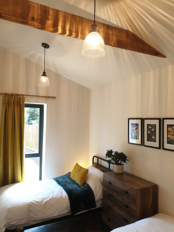 Beautiful and Spacious Cottage in Balsham, No Deposit