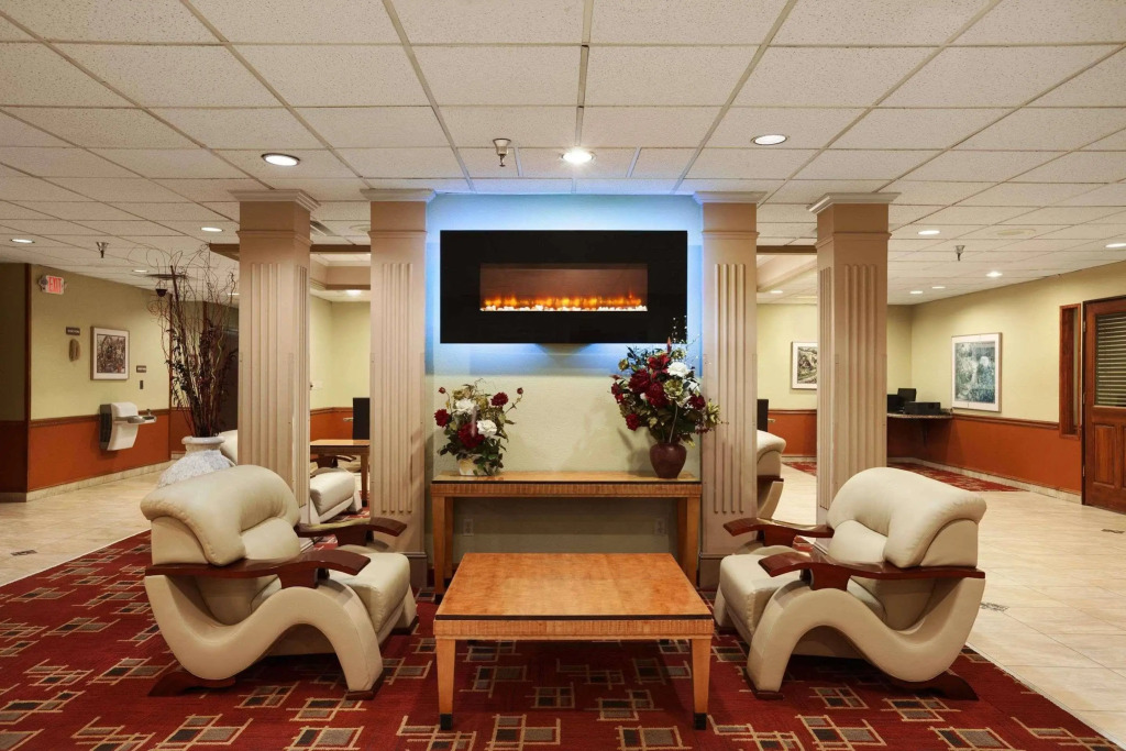 Ramada Sioux City