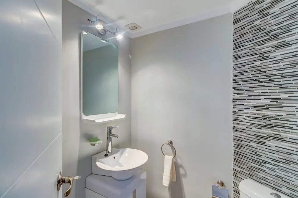 Moderno apartamento frente al mar y piscina - Azure Towers