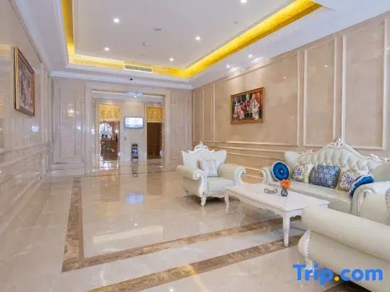 Vienna Hotel (Nanning Yudong Yinhai Avenue Jinxiang Metro Station)