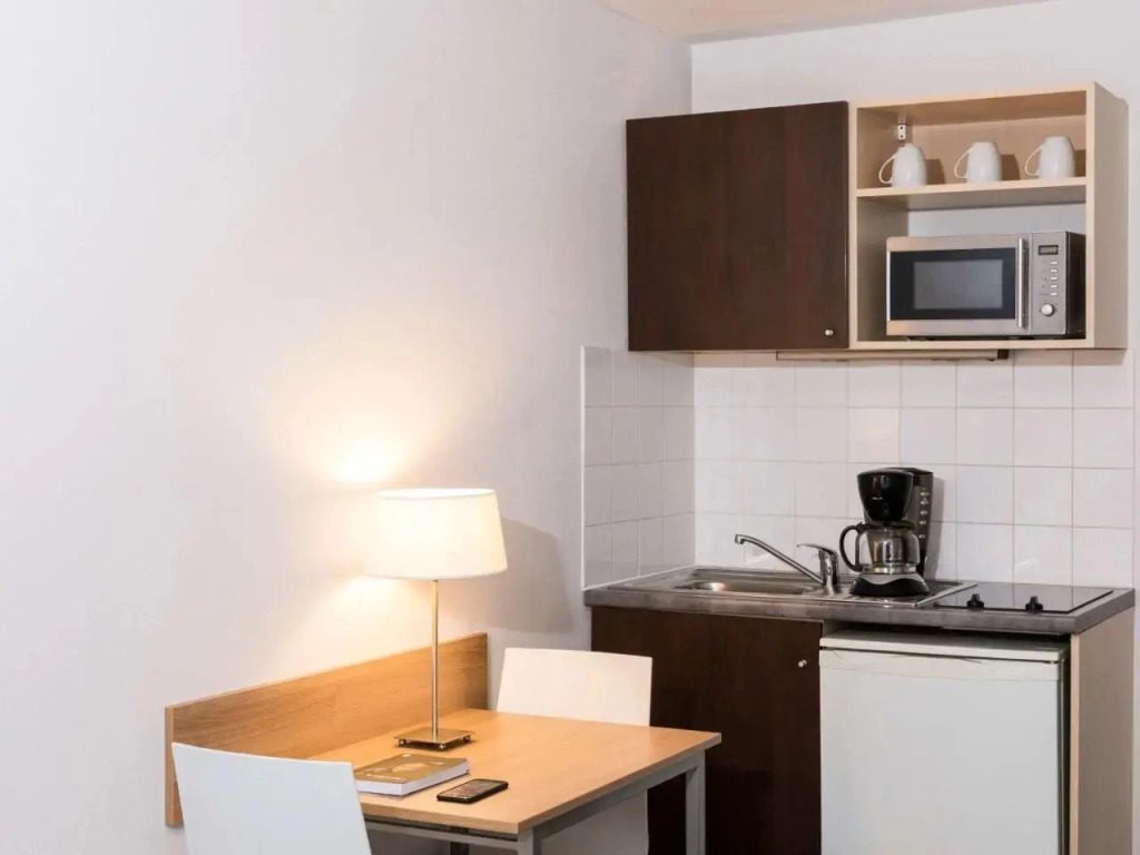 Rental Apartment Adagio Paris Clamart - Clamart 4 Persons - Pop 14612