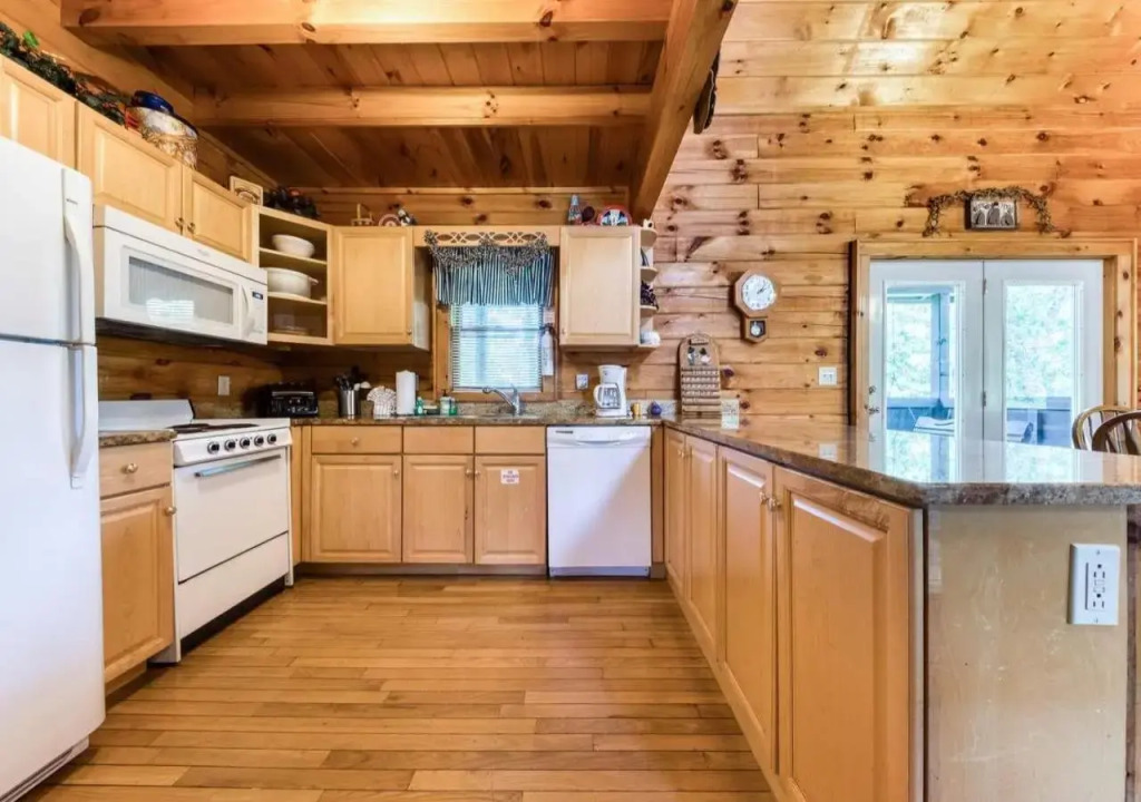 Arrowhead Log Cabin Resort Papaws Bear Den Cabin - by TS