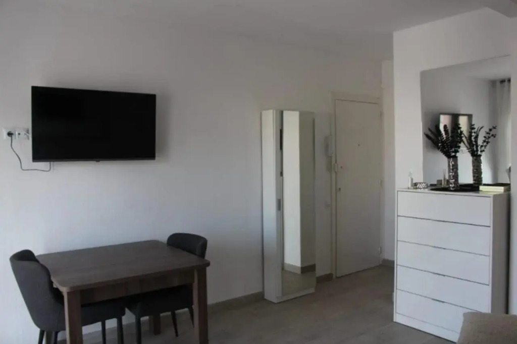Nice flat 10min from the beach