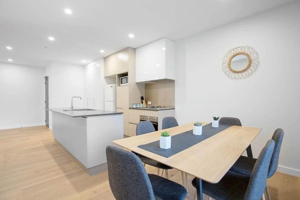 Trendy 2 Bedroom In Ringwood/Eastland With Parking
