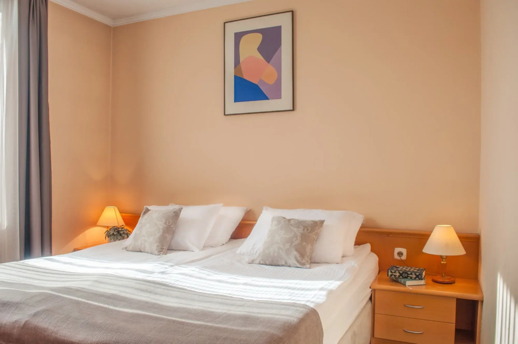 Hotel Mrak