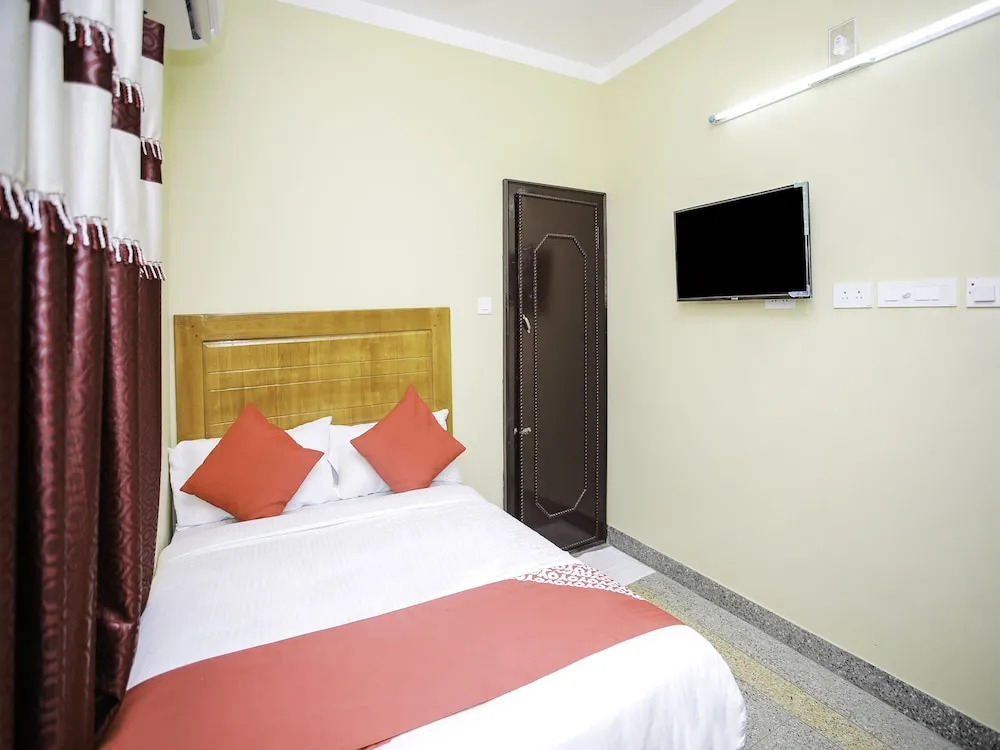 OYO 26607 Sri Subbiah Inn