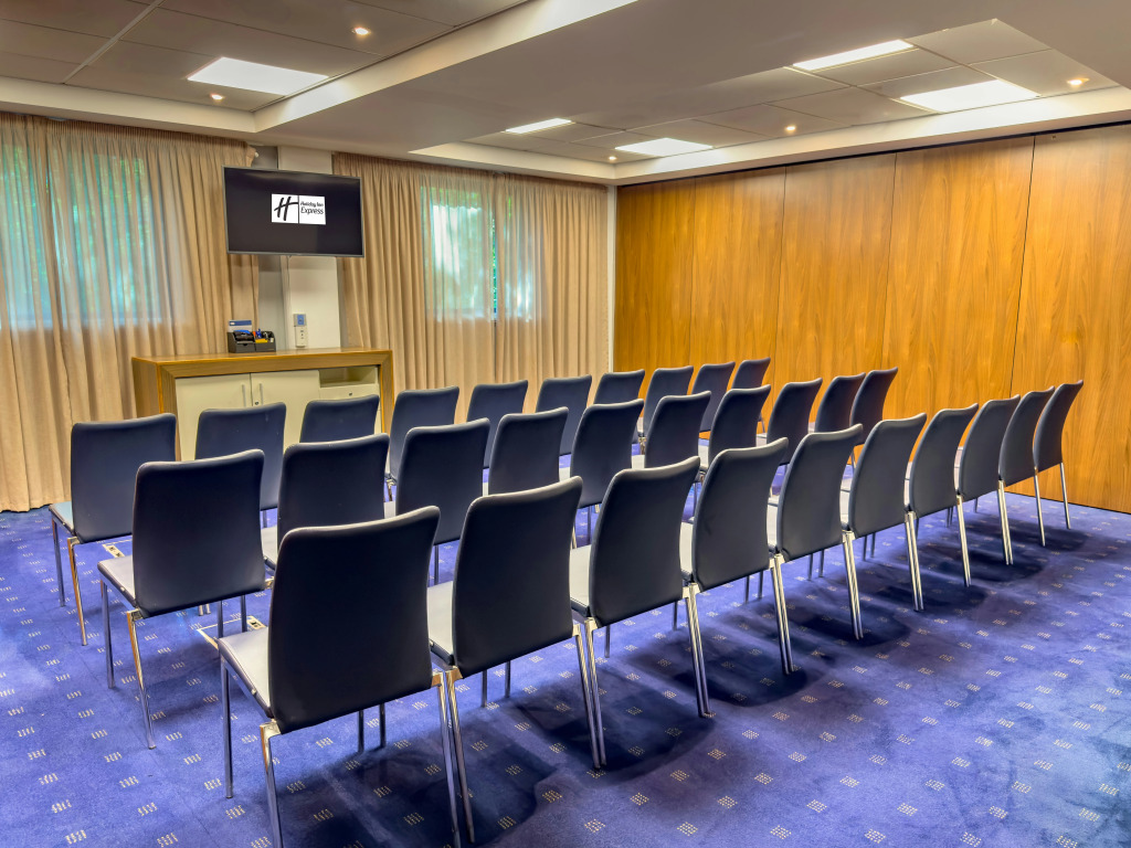 Holiday Inn Express London Stratford by IHG
