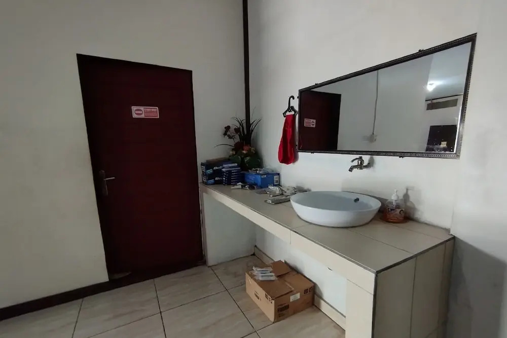 Hotel O Wisma Pundu Syariah Near Kantor Camat Kota Besi