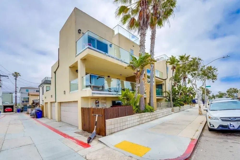 Bayview Veranda 3 Bedrooms 3.5 Bathrooms Apts