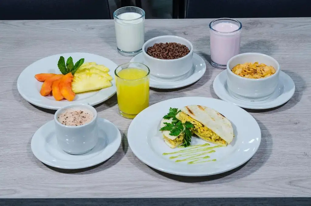 Hotel Laureles Plaza