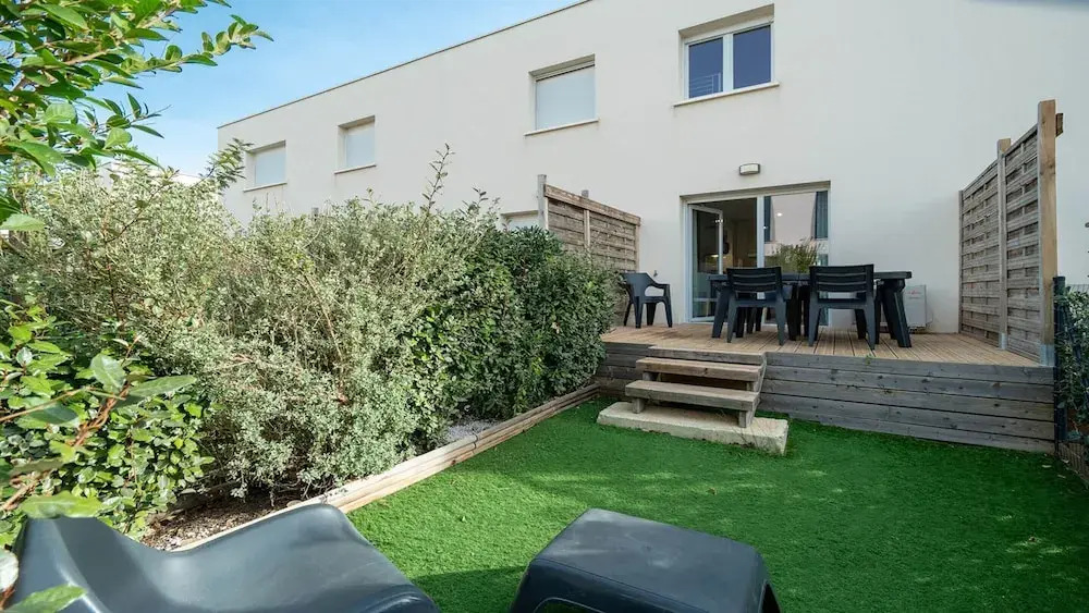 Villa in France Near Beach & Heated Pool