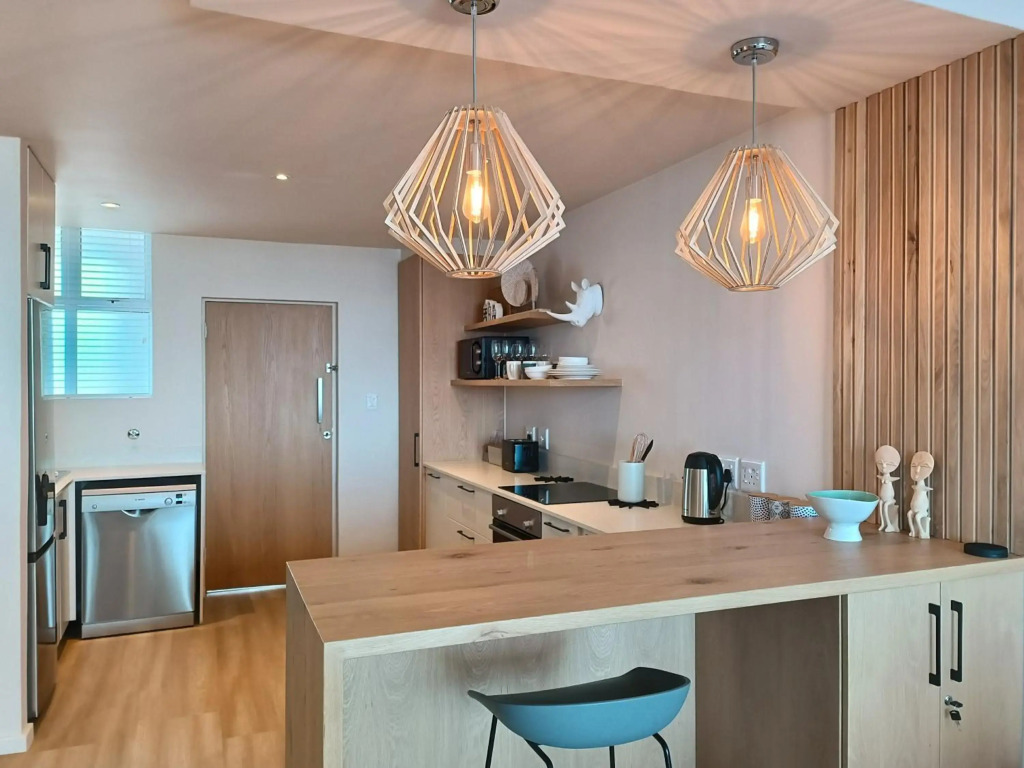 Summer Hill 303