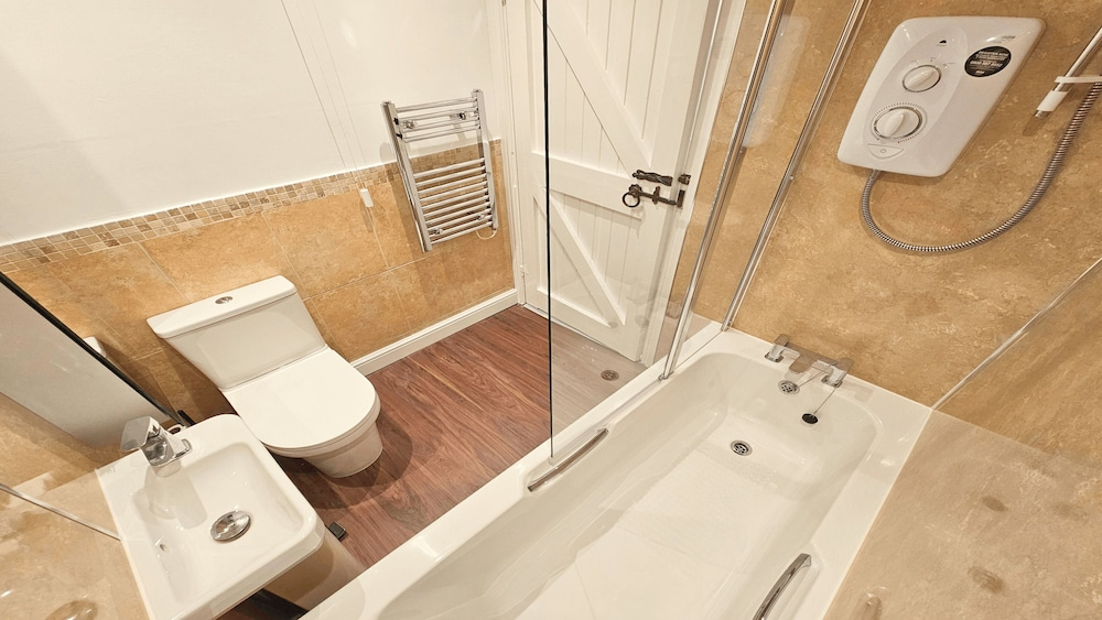 Dove Cott Sleeps 4 Central Location