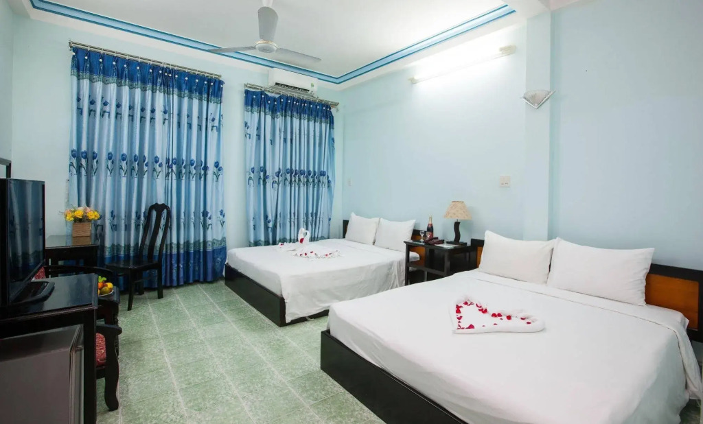 Golden Dragon Hotel - Rong Vang