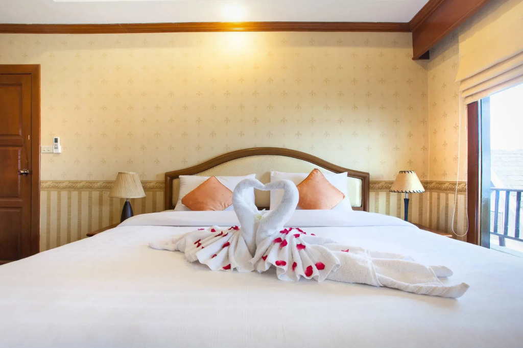 Baan Yin Dee Villa Patong