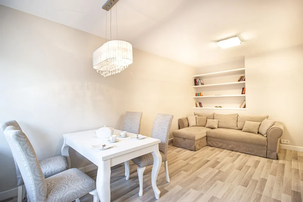 Ursynów Apartment with Garden