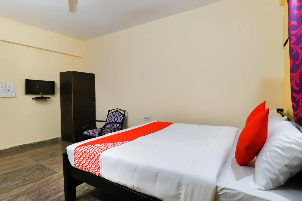 OYO 65533 Elite Suites