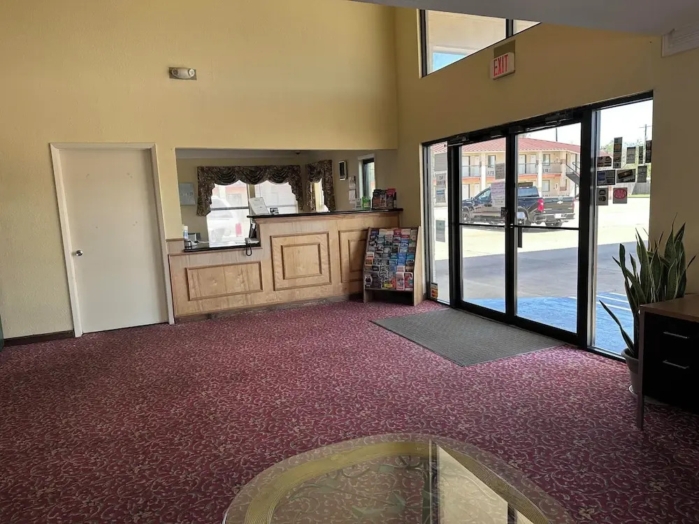 Cameron inn and Suites