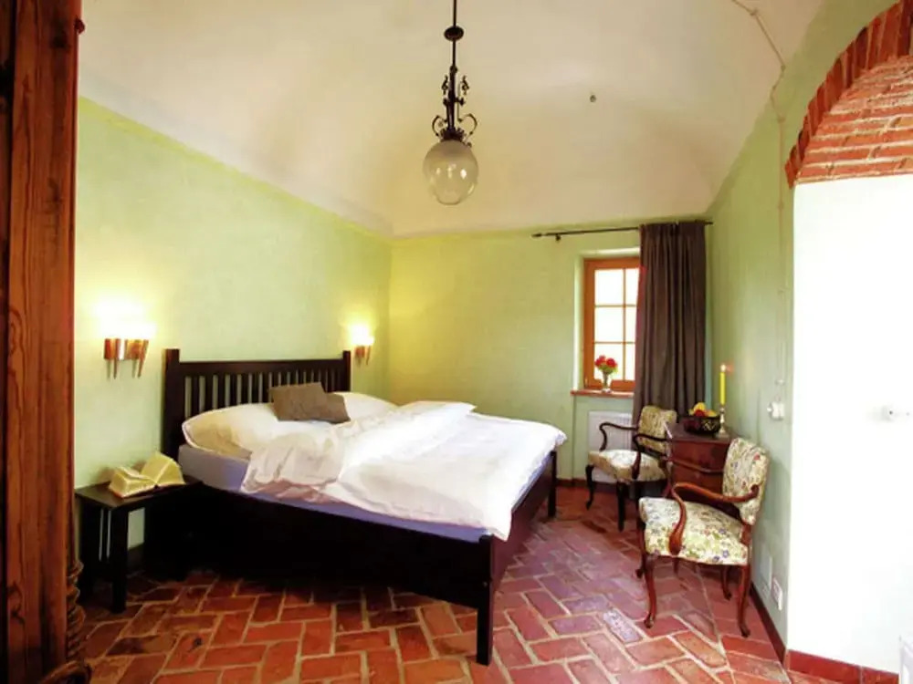 Mansion in Langhe with Pool and Winery Charm