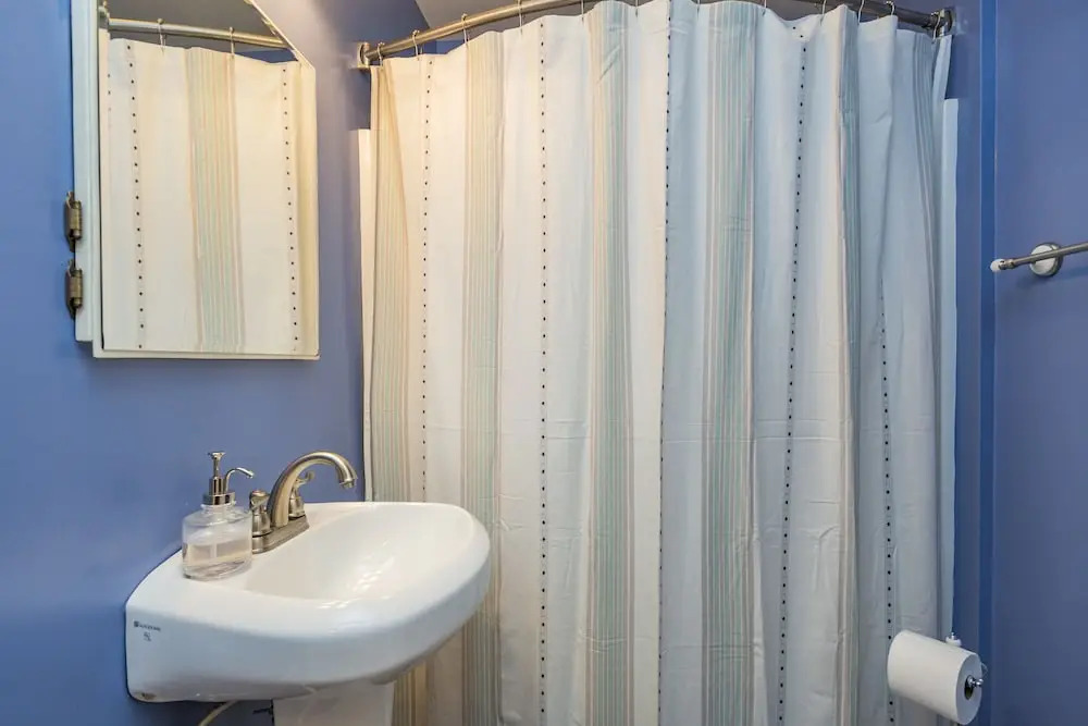 Red Nashville Beauty 3BD/2BT - 12Min from Downtown