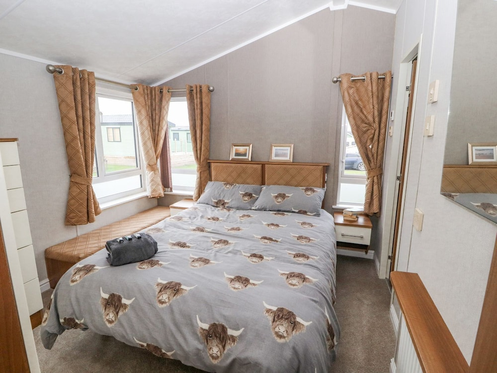 No 8 Hillcote Lodge